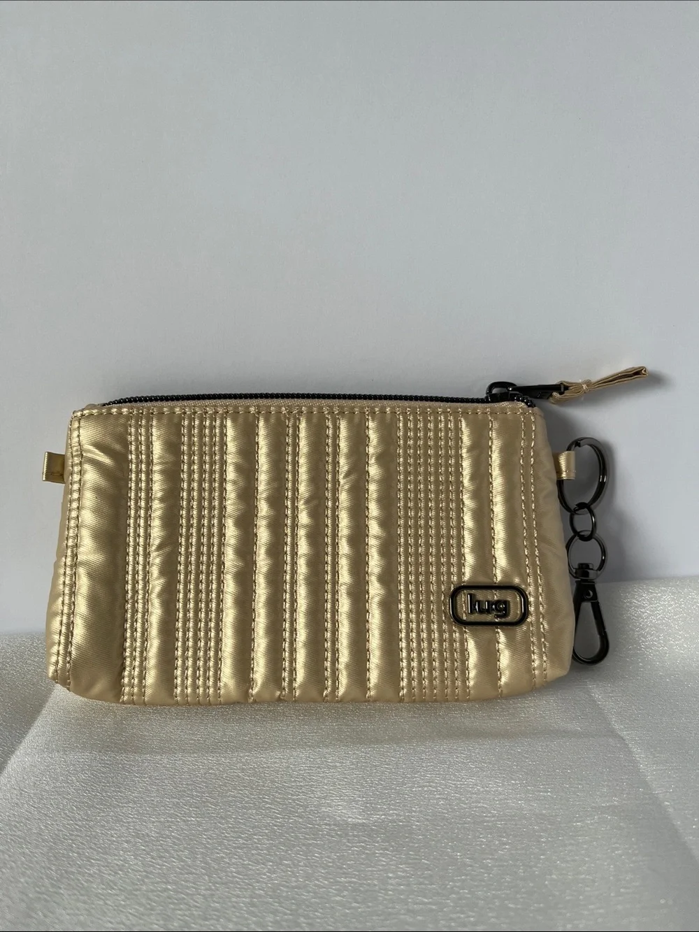 LUG - ** NWOT ** - Love Metro XL ID Pouch in Metallic Rose Gold